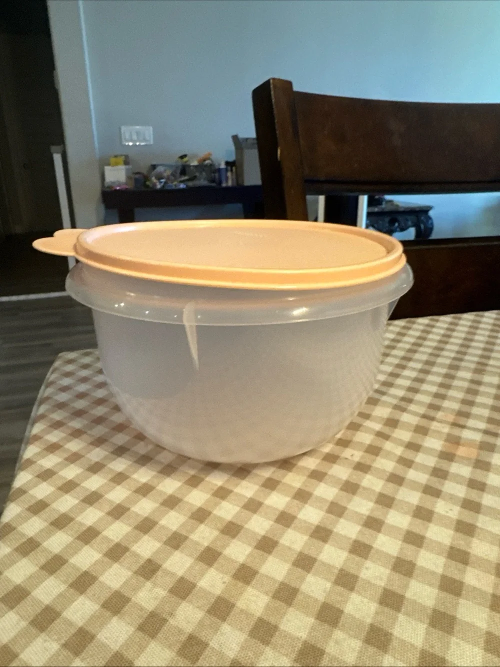 Peach-Lid Plastic Food Storage Bowl - Airtight Container